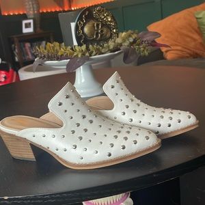 Arider girl studded mules 6.5 white